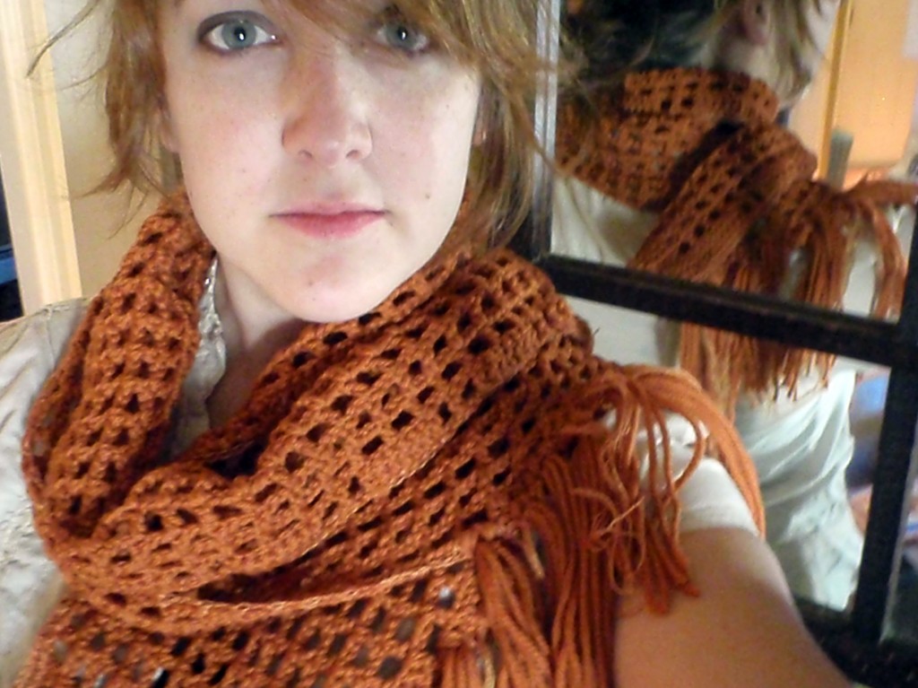 net-cowl http://midnightknitter.com/blog/wp-content/uploads/net-cowl-1024x767.jpg