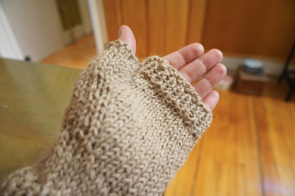 palm of the knitted glove