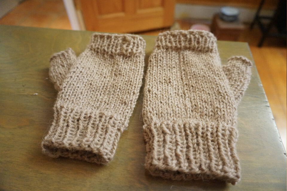 fingerless gloves